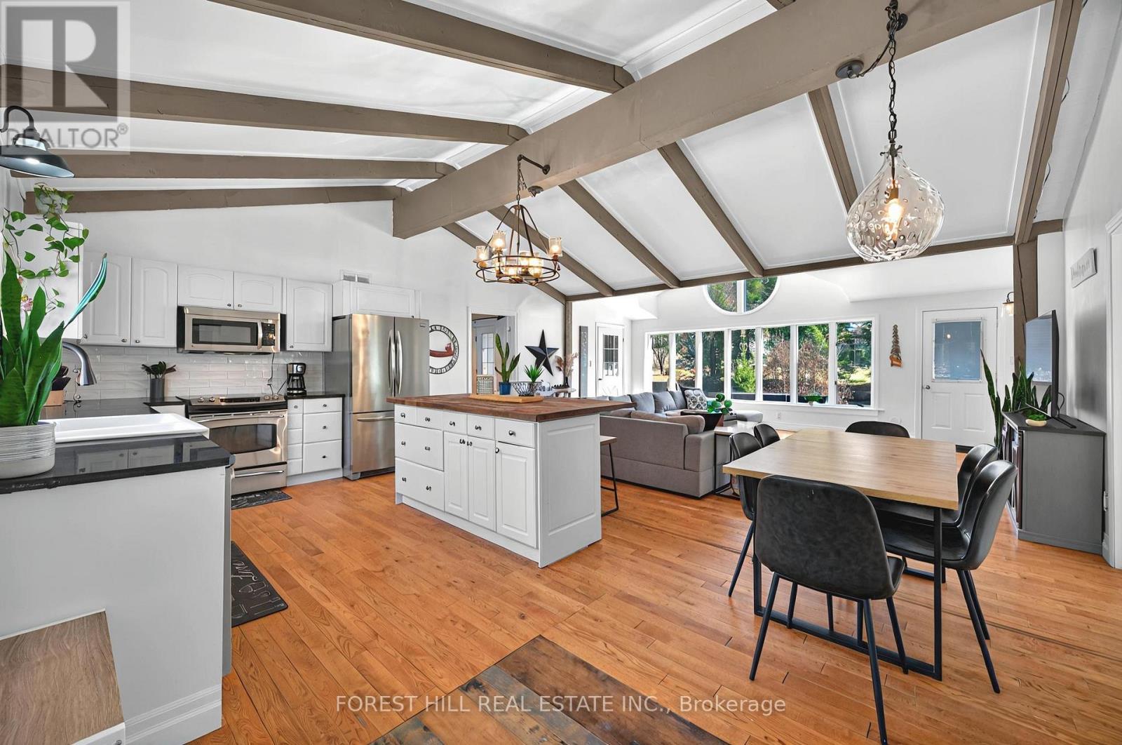 Property at 31 GLEN ACRES ROAD image 4