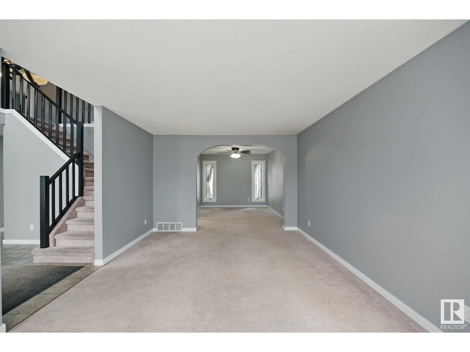 Property at 11019 10 AV NW image 5