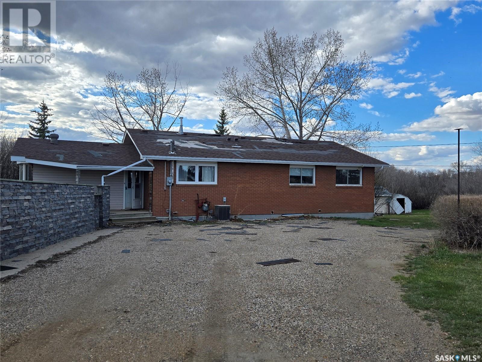 Property at 901 Queen STREET image 1