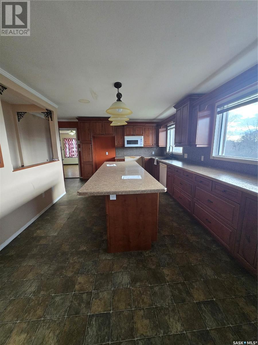 Property at 901 Queen STREET image 4