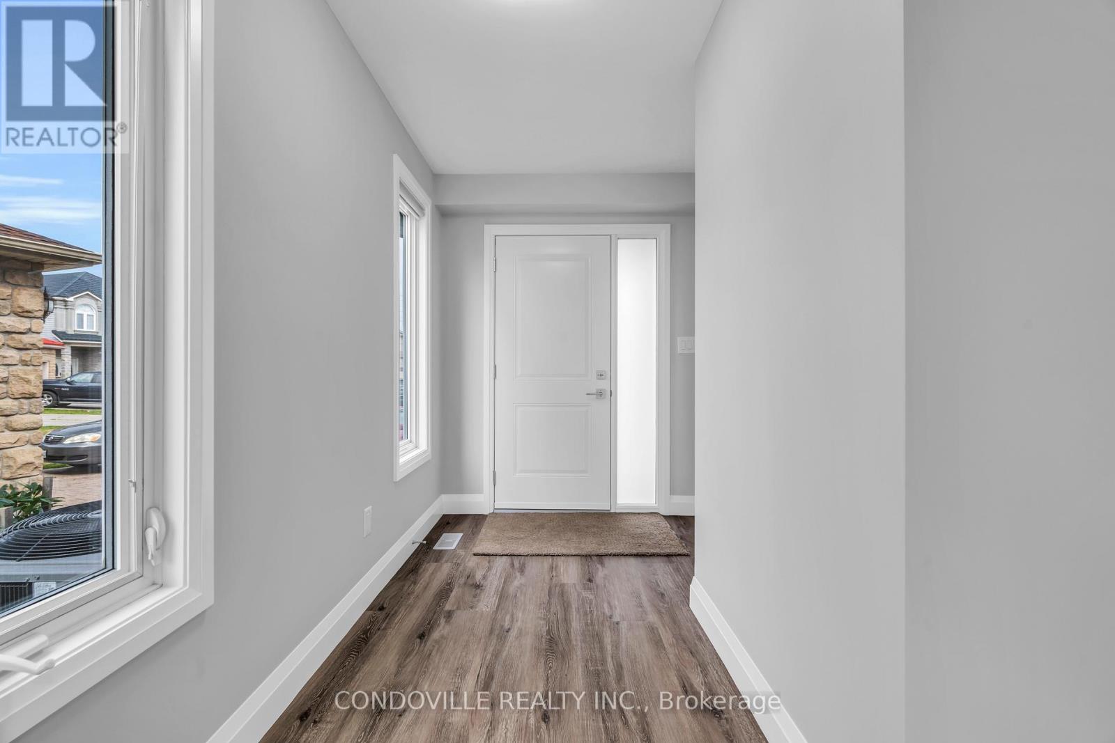 79 Winding Meadow Court, Kitchener, Ontario  N2N 3P7 - Photo 8 - X12138989