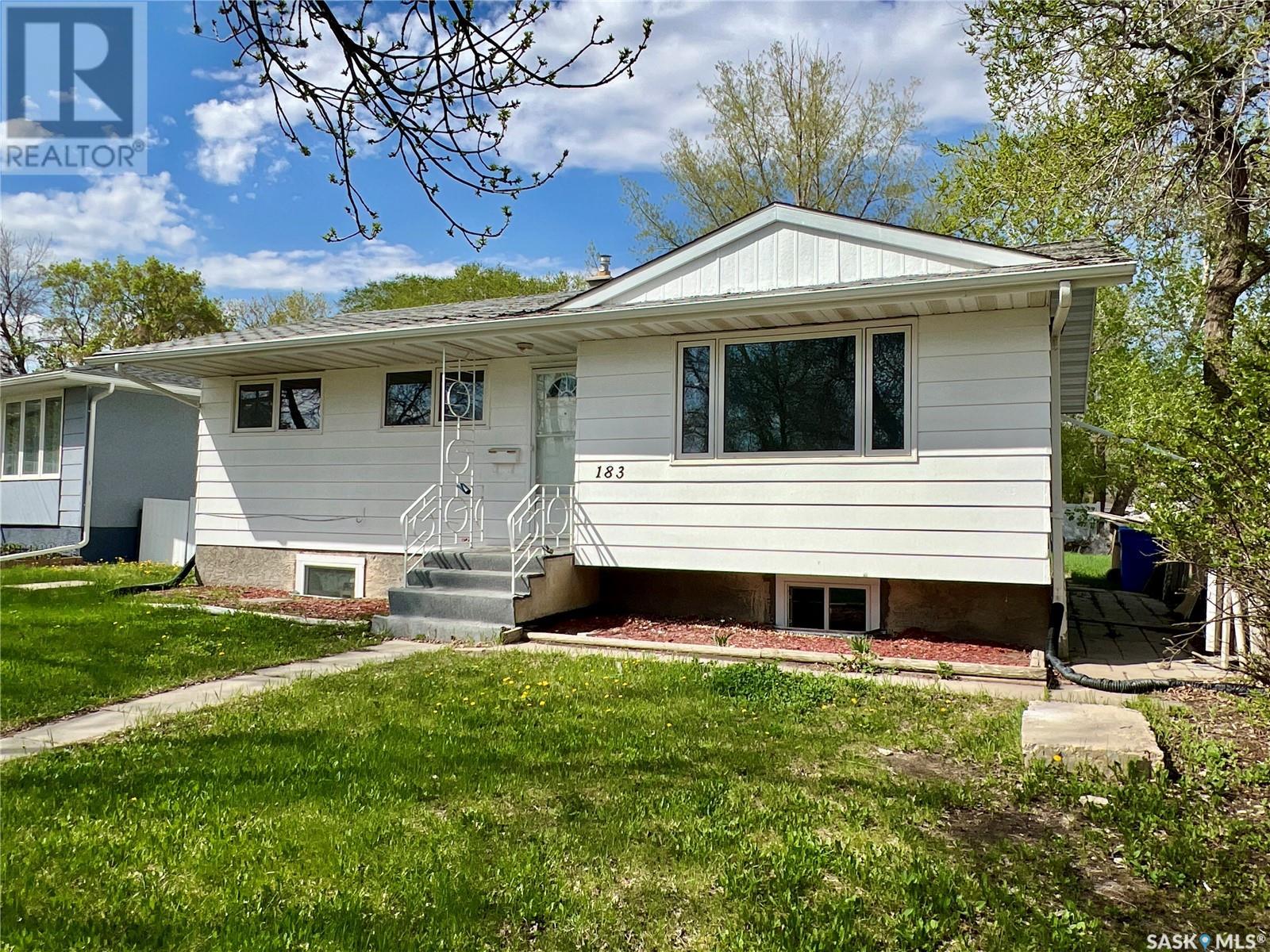 Property at 183 Magee CRESCENT image 2