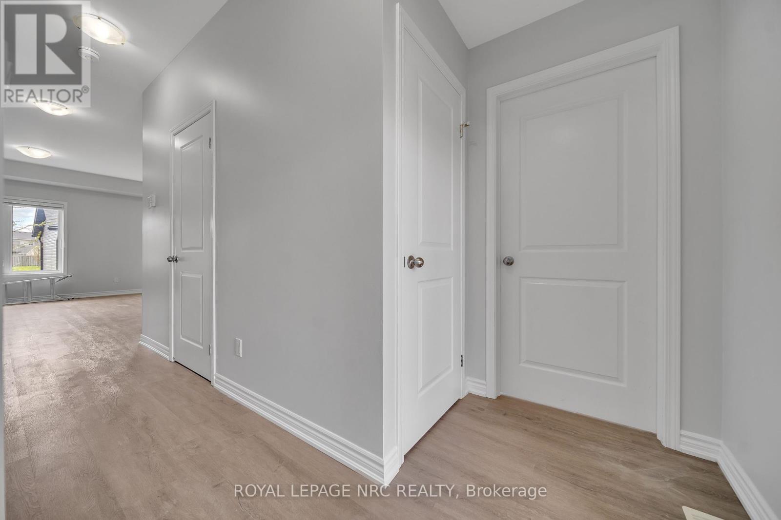 178 Broadway Lane, Welland, Ontario  L3C 5L5 - Photo 14 - X12138372