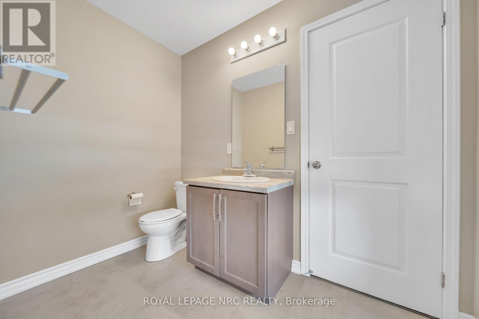 178 Broadway Lane, Welland, Ontario  L3C 5L5 - Photo 21 - X12138372