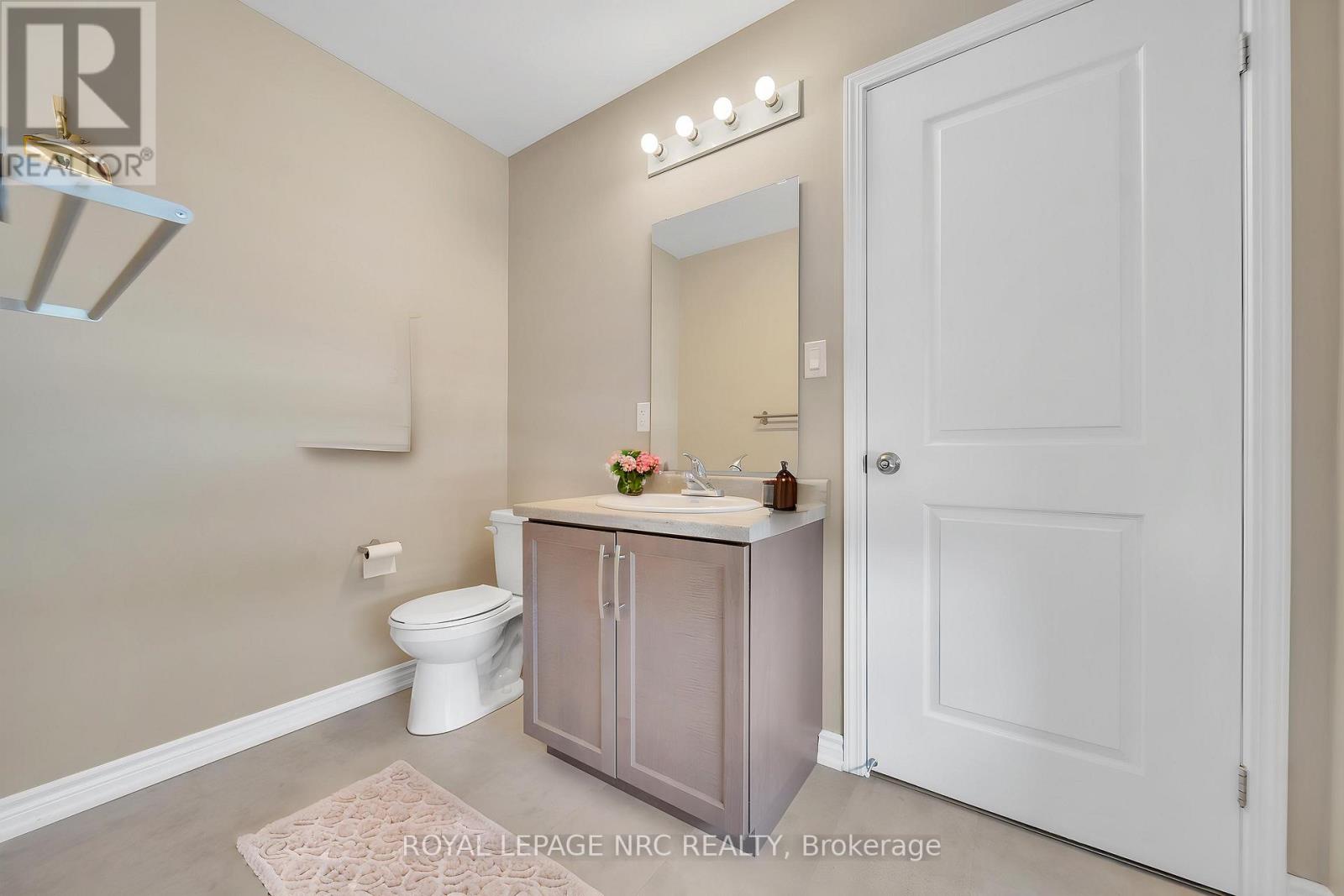 178 Broadway Lane, Welland, Ontario  L3C 5L5 - Photo 18 - X12138372