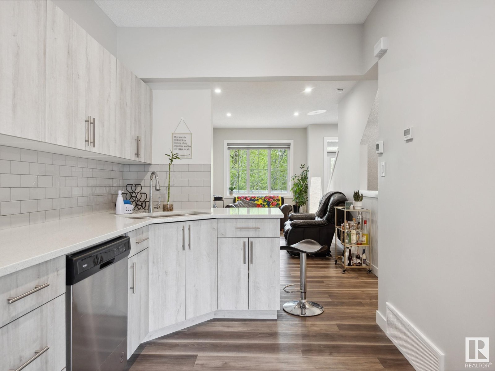 Property at #21 1051 GRAYDON HILL BV SW image 4