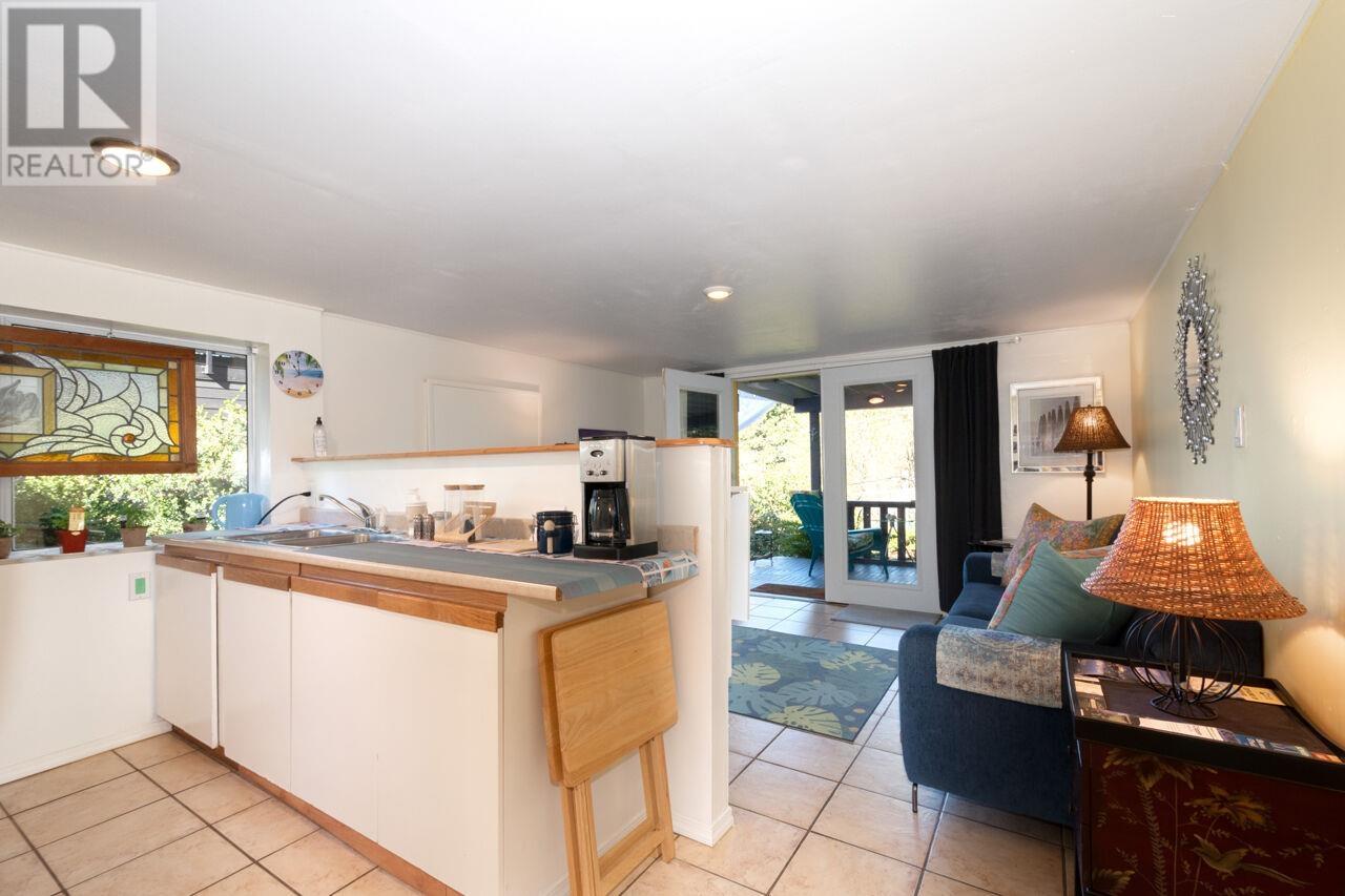 407 Cardena Drive, Bowen Island, British Columbia  V0N 1G1 - Photo 13 - R3001100