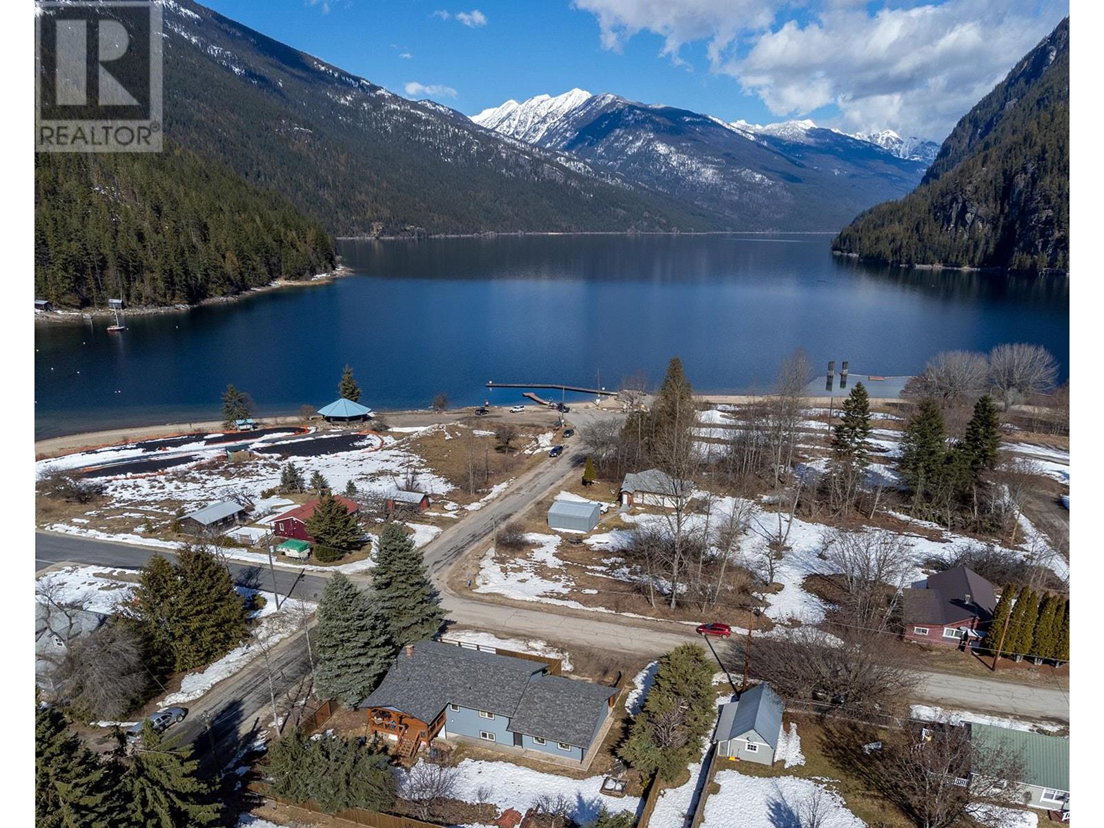 303 Delany Avenue, Slocan, British Columbia  V0G 2C0 - Photo 11 - 10341059