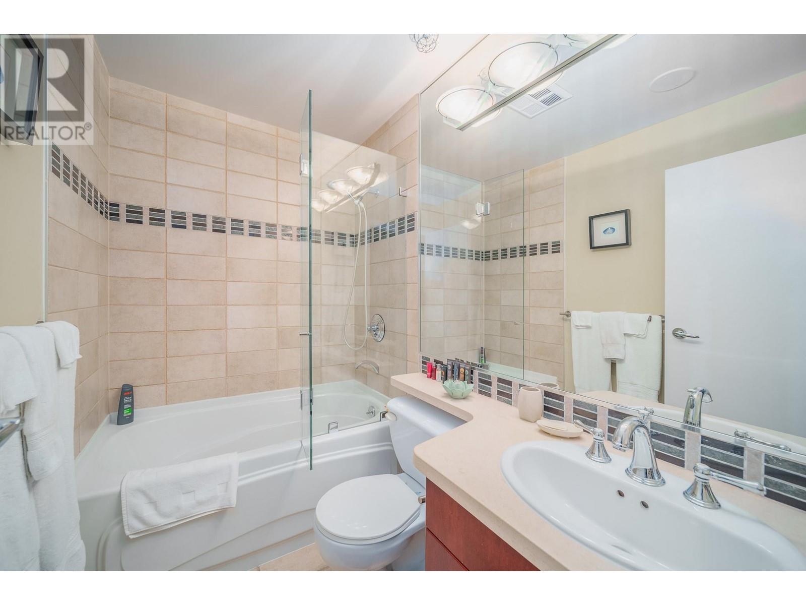 301 198 Aquarius Mews, Vancouver, British Columbia  V6Z 2Y4 - Photo 22 - R2993183