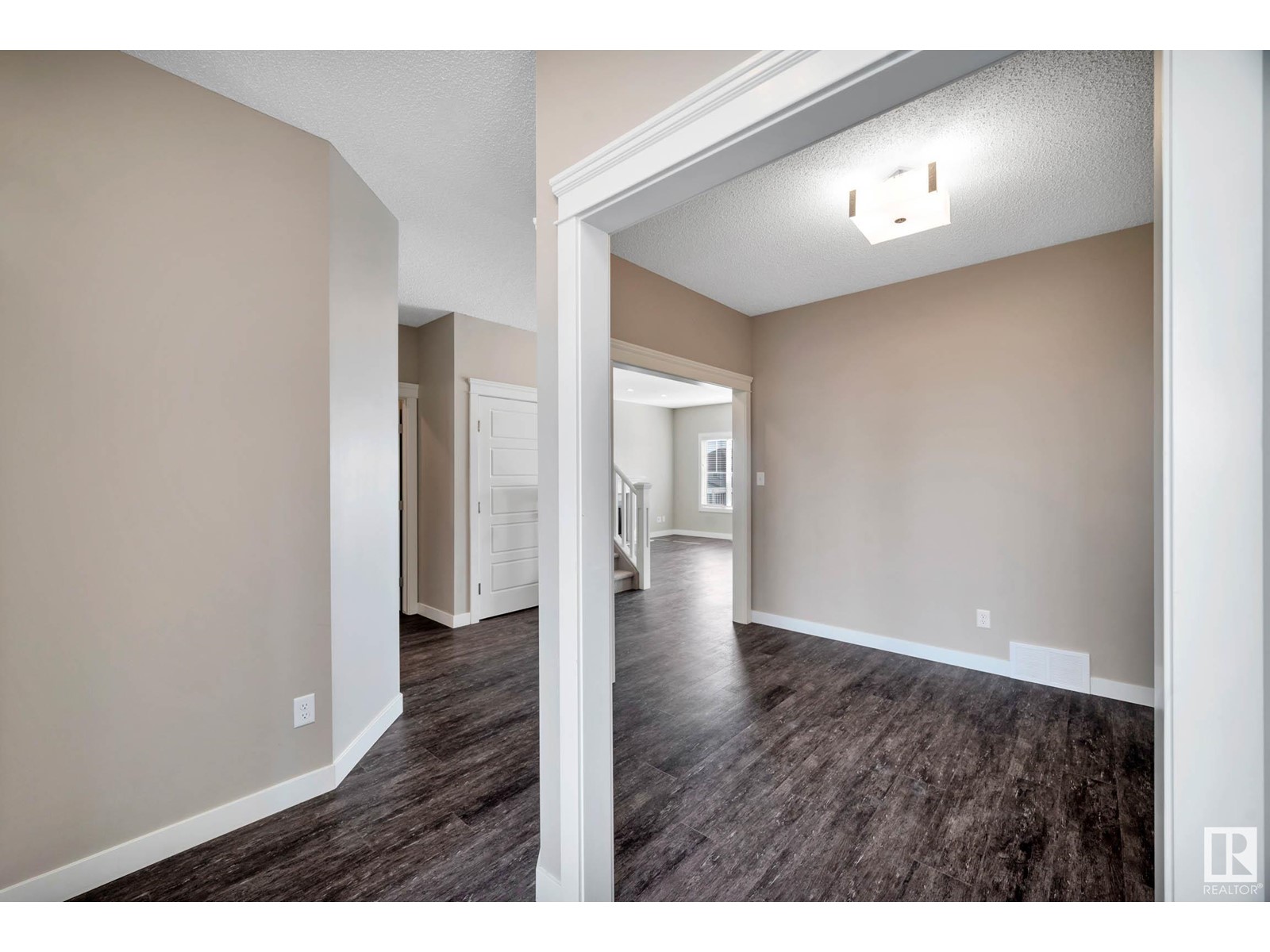 Property at 9863 222 ST NW image 3