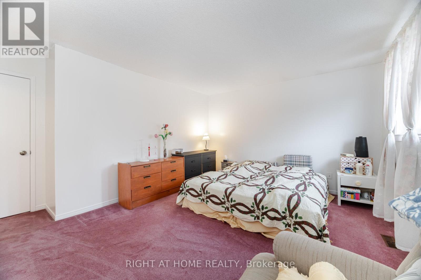 5253 Palomar Crescent, Mississauga, Ontario  L5R 2W8 - Photo 21 - W12138999
