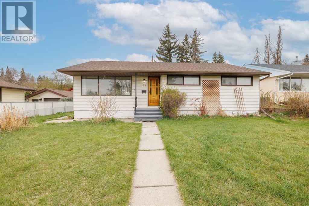 33 Northmount Crescent Nw, Calgary, Alberta  T2K 2V8 - Photo 1 - A2215719
