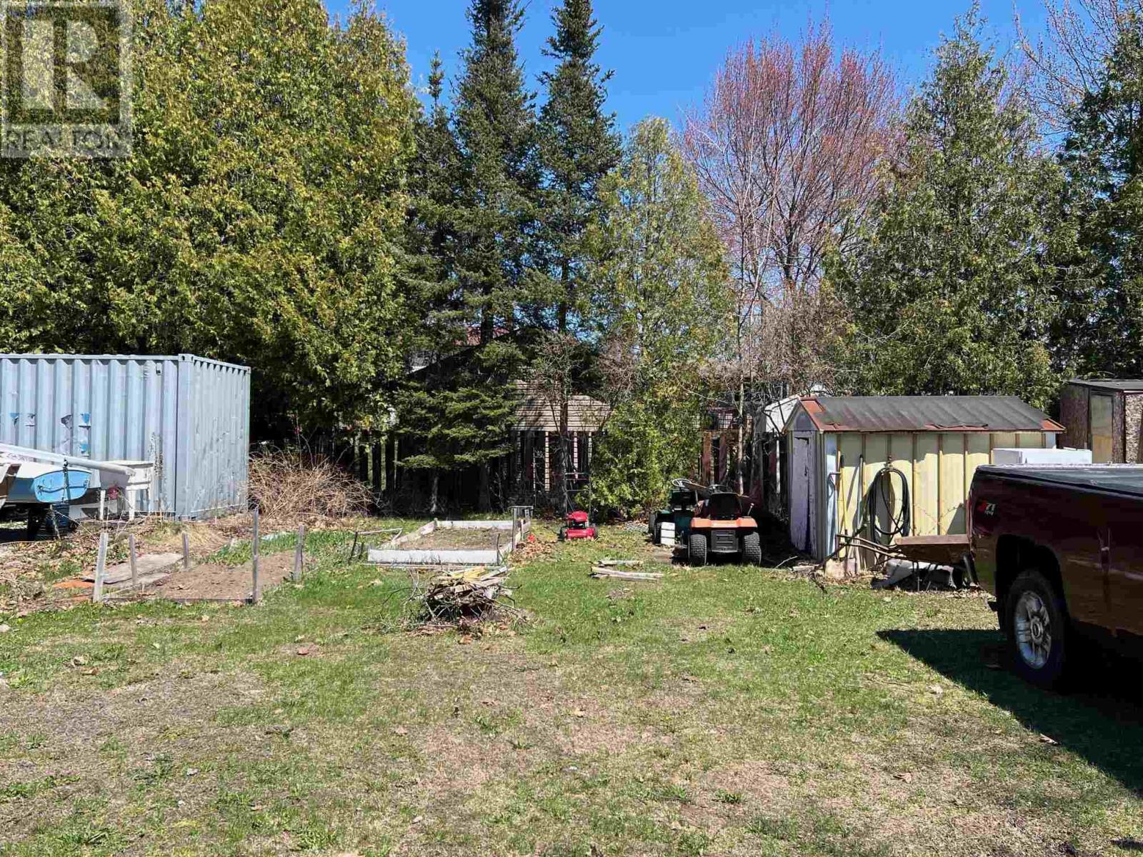 12 King Edward St, Blind River, Ontario  P0R 1B0 - Photo 4 - SM251035