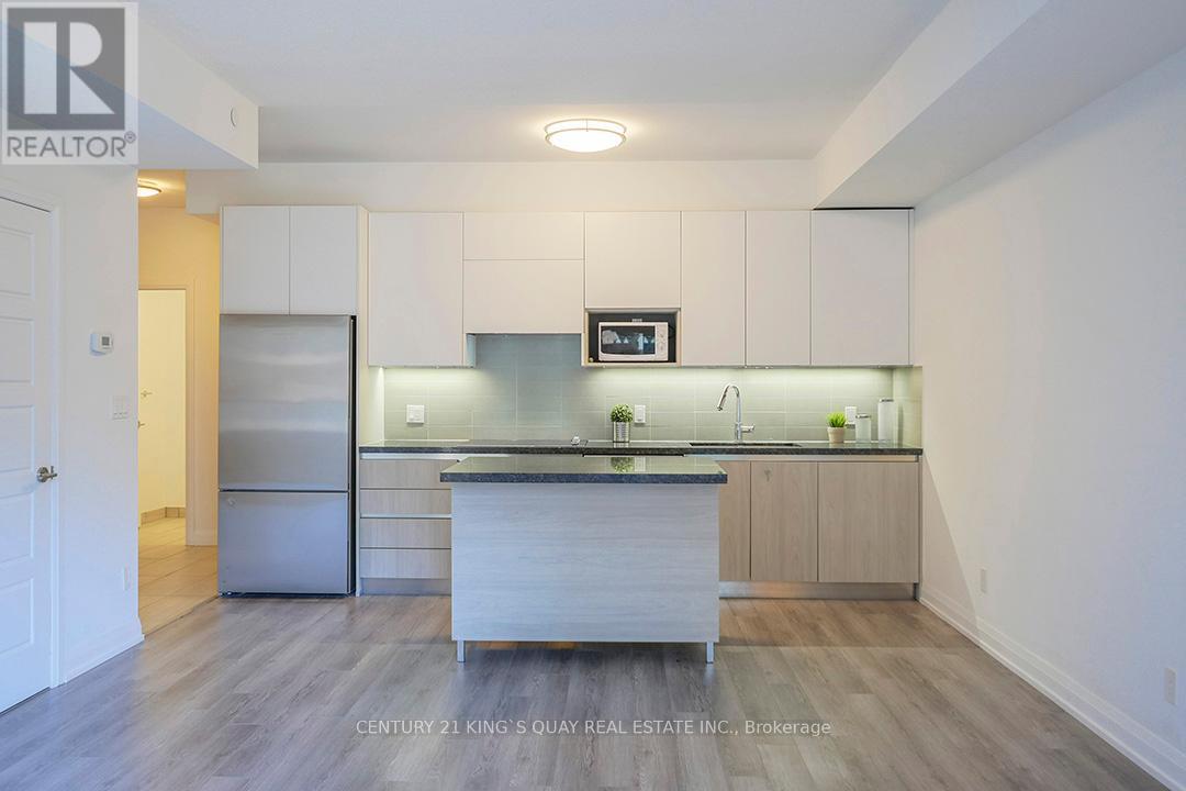 501 - 15 Water Walk Drive, Markham, Ontario  L6G 0G2 - Photo 17 - N12137539
