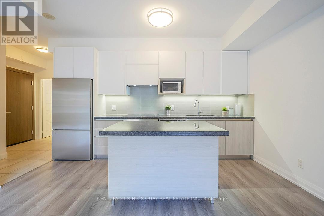 501 - 15 Water Walk Drive, Markham, Ontario  L6G 0G2 - Photo 7 - N12137539