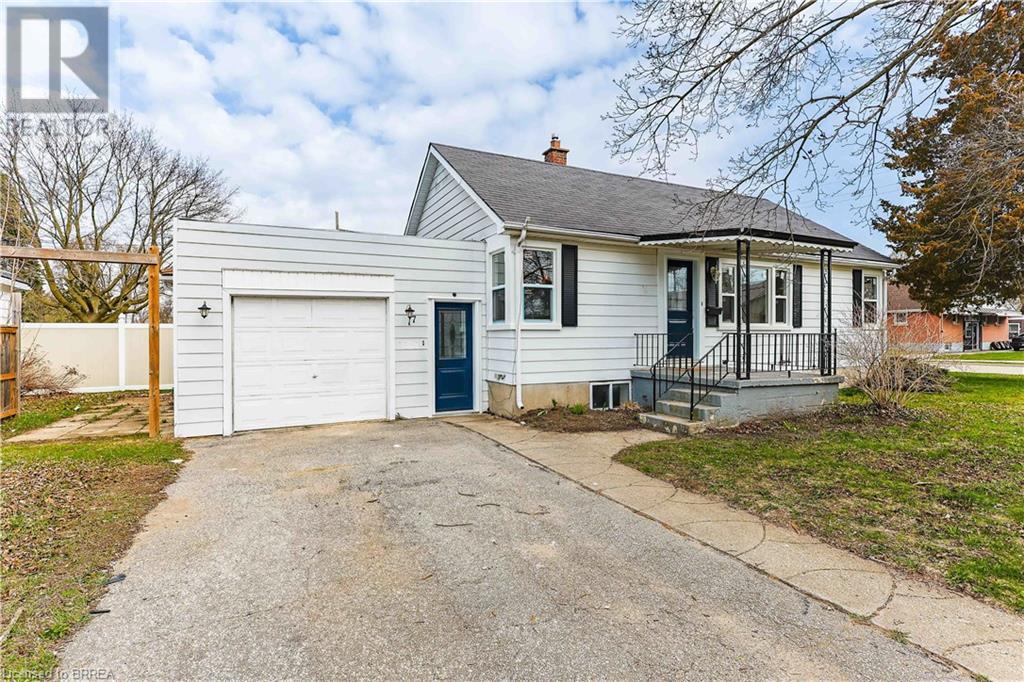 17 Hardy Avenue, Tillsonburg, Ontario  N4G 3W9 - Photo 2 - 40719515