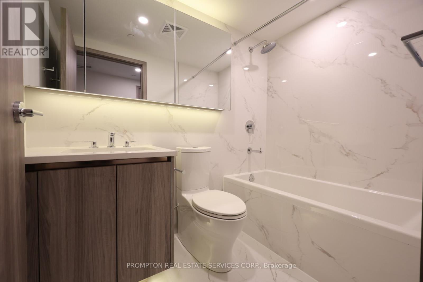 536 - 1 Concord Cityplace Way, Toronto, Ontario  M5V 0X3 - Photo 17 - C12139012