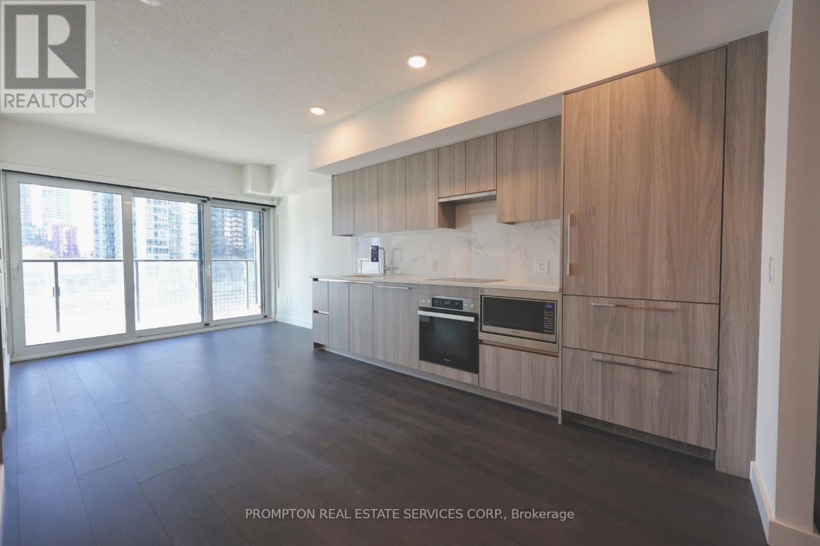 536 - 1 Concord Cityplace Way, Toronto, Ontario  M5V 0X3 - Photo 2 - C12139012