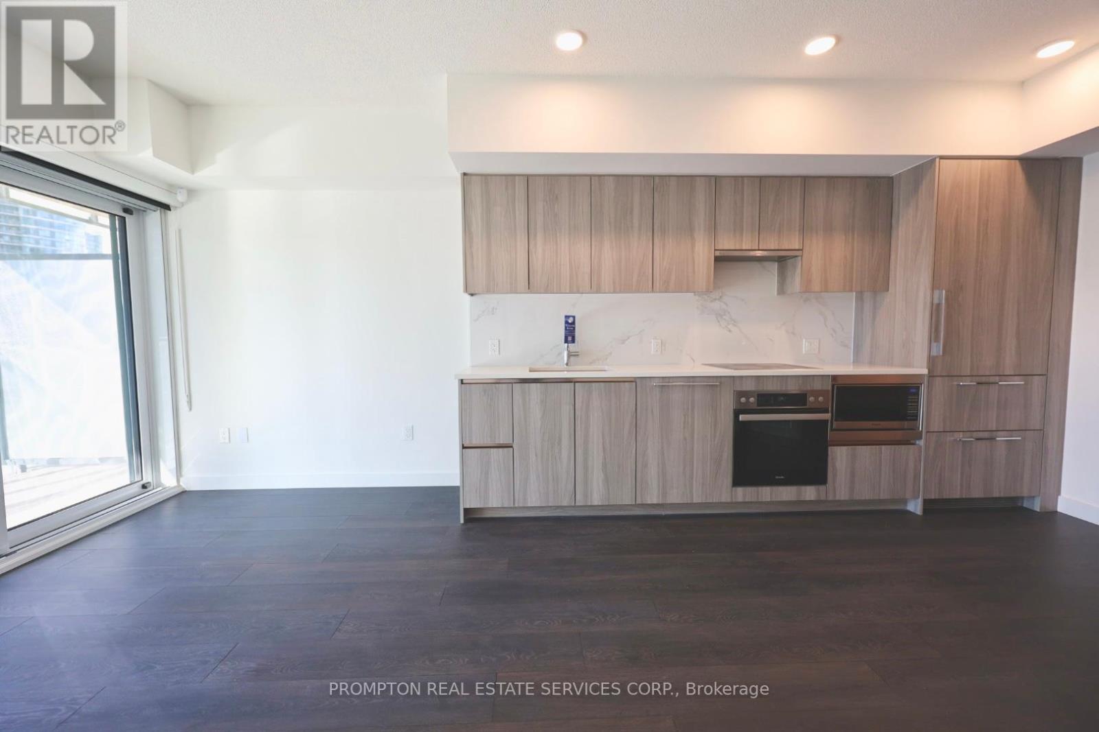536 - 1 Concord Cityplace Way, Toronto, Ontario  M5V 0X3 - Photo 8 - C12139012