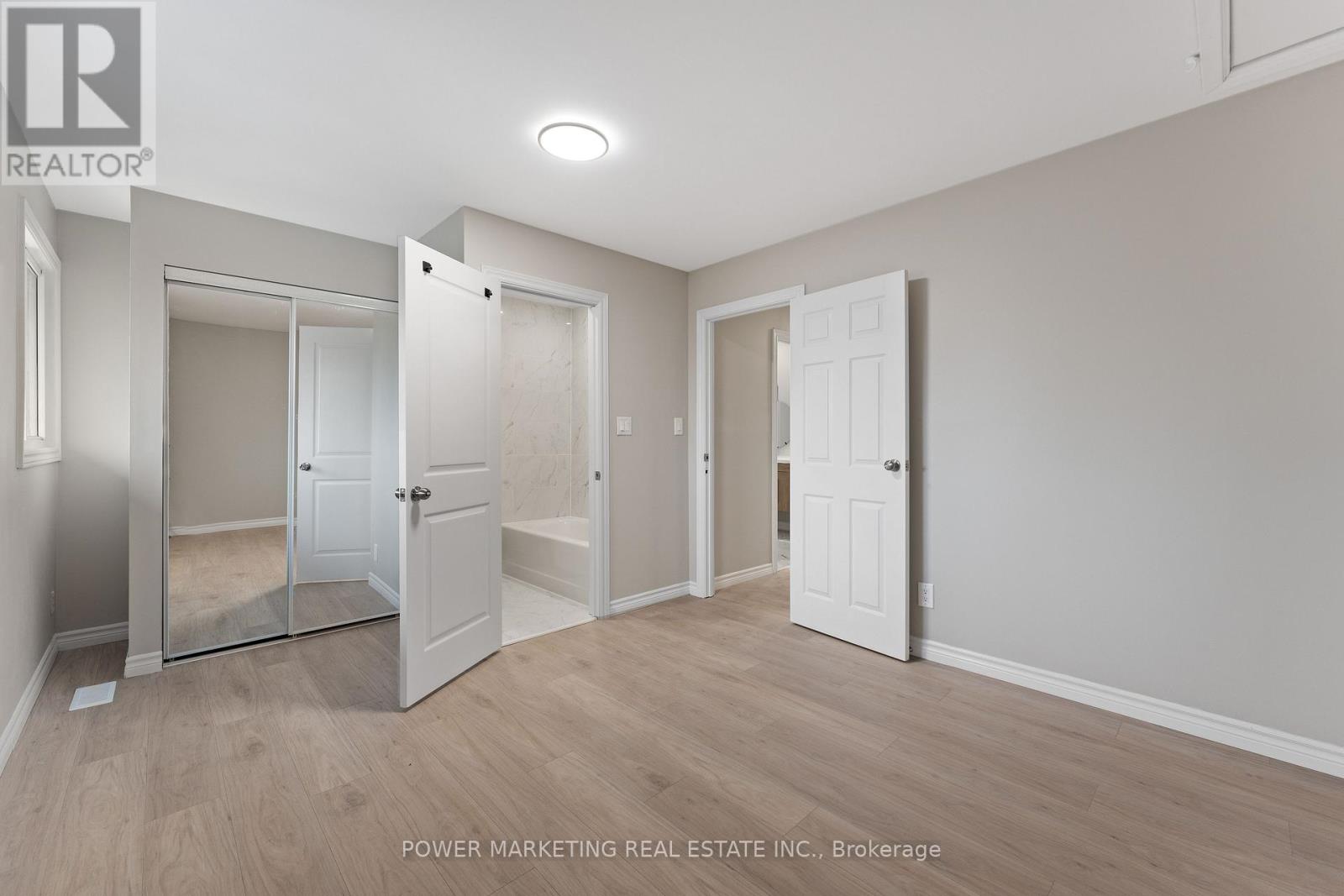 1566 Feather Lane, Ottawa, Ontario  K1T 1V4 - Photo 14 - X12139017