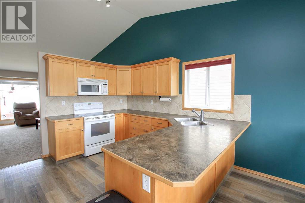 103 Lyons Close, Red Deer, Alberta  T4R 3P5 - Photo 8 - A2219830
