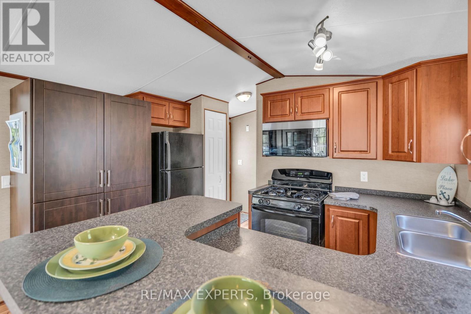 8 - 1336 S Morrison Lake Road, Gravenhurst (Wood (Gravenhurst)), Ontario  P0E 1G0 - Photo 11 - X12137146