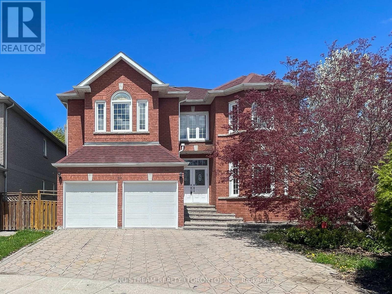 28 SHEILA CRESCENT, richmond hill (doncrest), Ontario