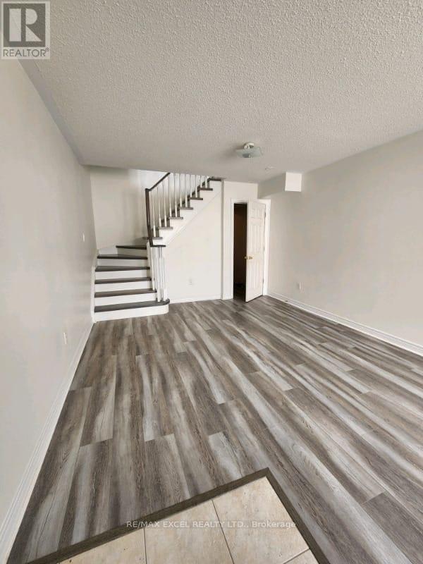 2423 Bur Oak Avenue, Markham, Ontario  L6B 1G3 - Photo 7 - N12139023