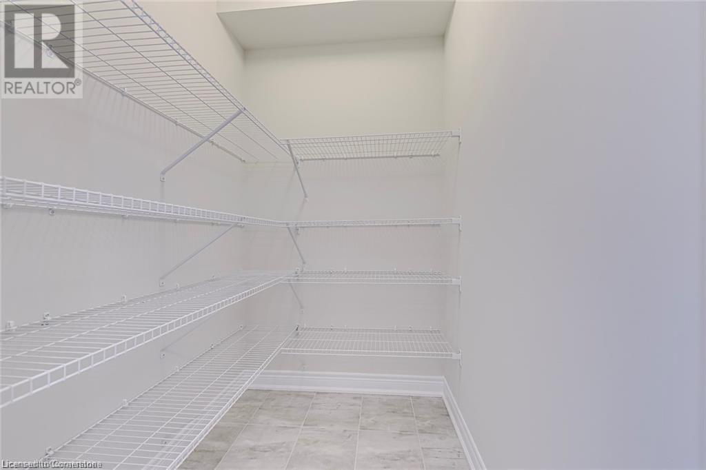 2273 Turnberry Road Unit# 8, Burlington, Ontario  L7M 2B2 - Photo 9 - 40726950