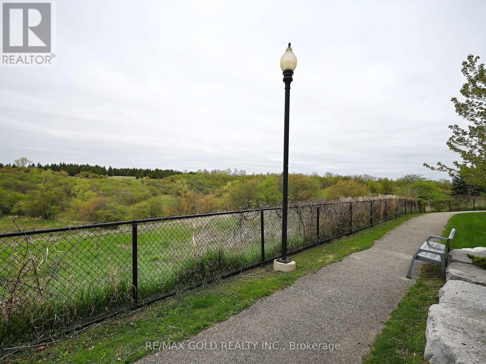 1420 - 8 Dayspring Circle, Brampton (Goreway Drive Corridor), Ontario  L6P 2Z7 - Photo 25 - W12139020