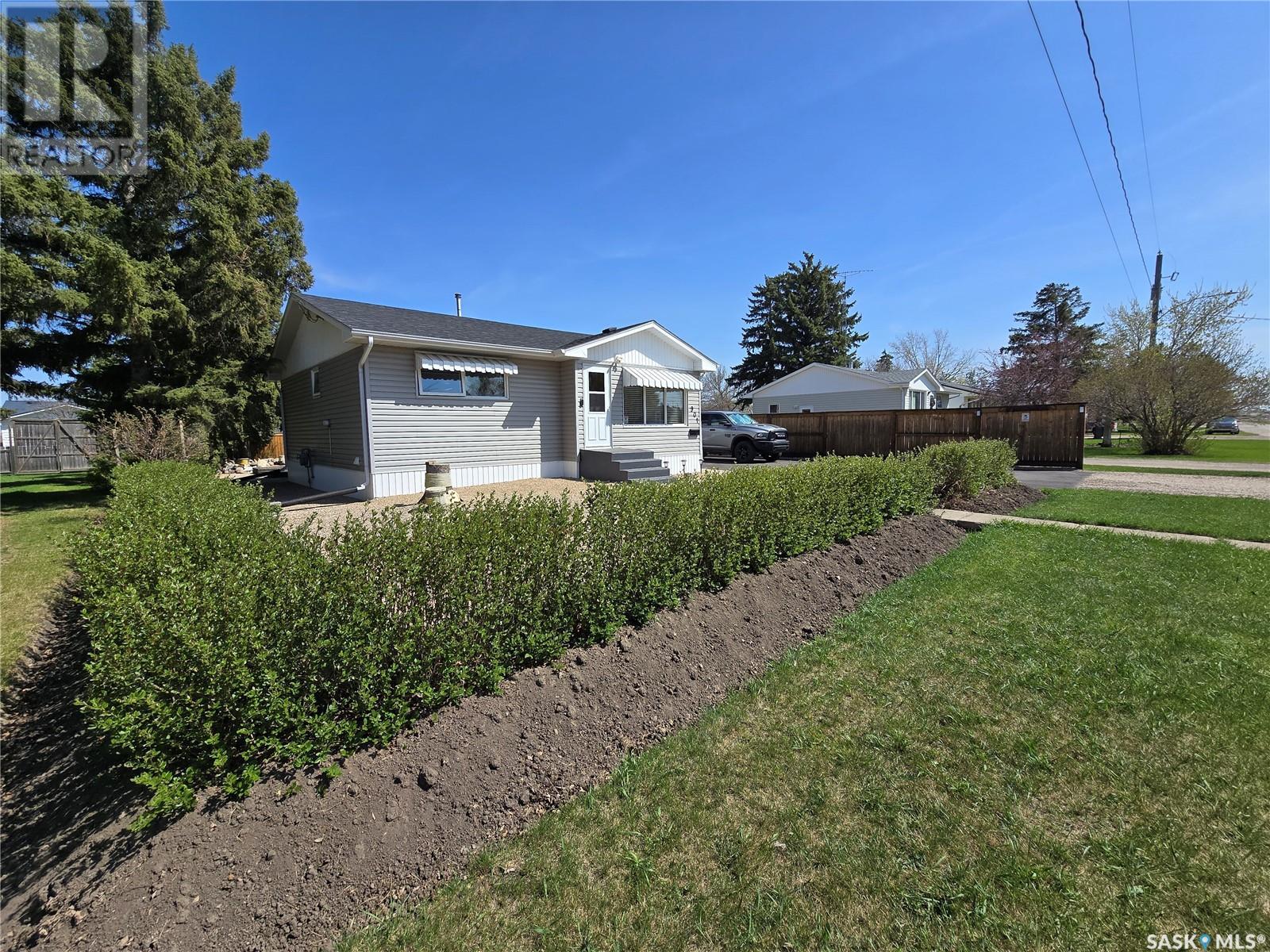 901 Francis Street, Grenfell, Saskatchewan  S0G 2B0 - Photo 4 - SK005369
