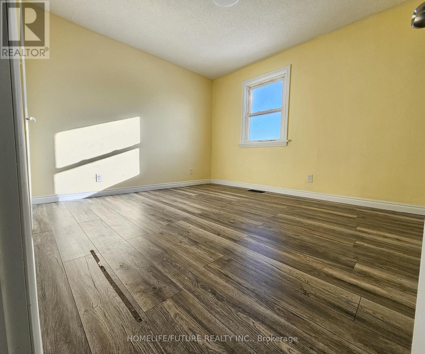 14 Latchford Street, Belleville, Ontario  K1K 1K0 - Photo 13 - X12135687