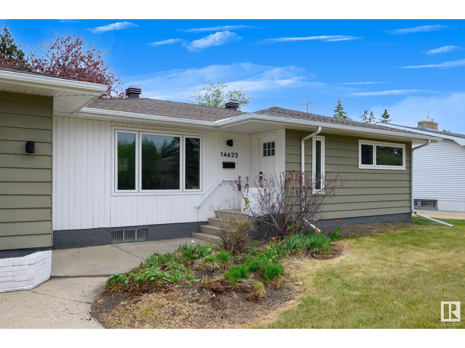 Property at 14622 95 AV NW image 4