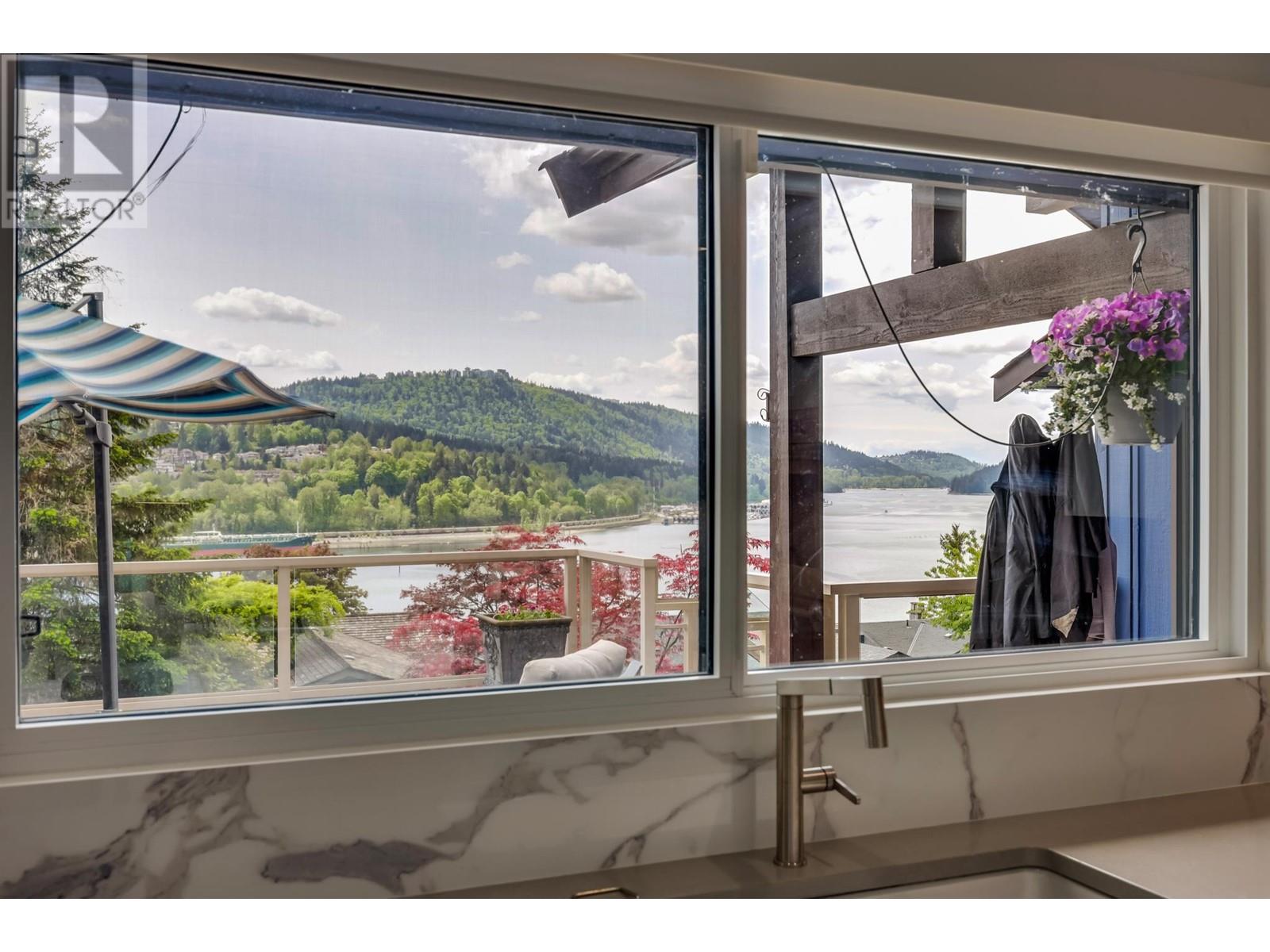 31 Axford Bay, Port Moody, British Columbia  V3H 3R4 - Photo 6 - R3000349