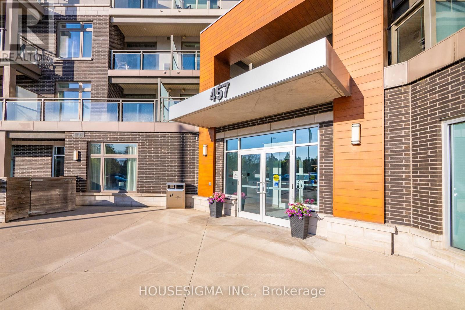 322 - 457 PLAINS ROAD E, Burlington, Ontario