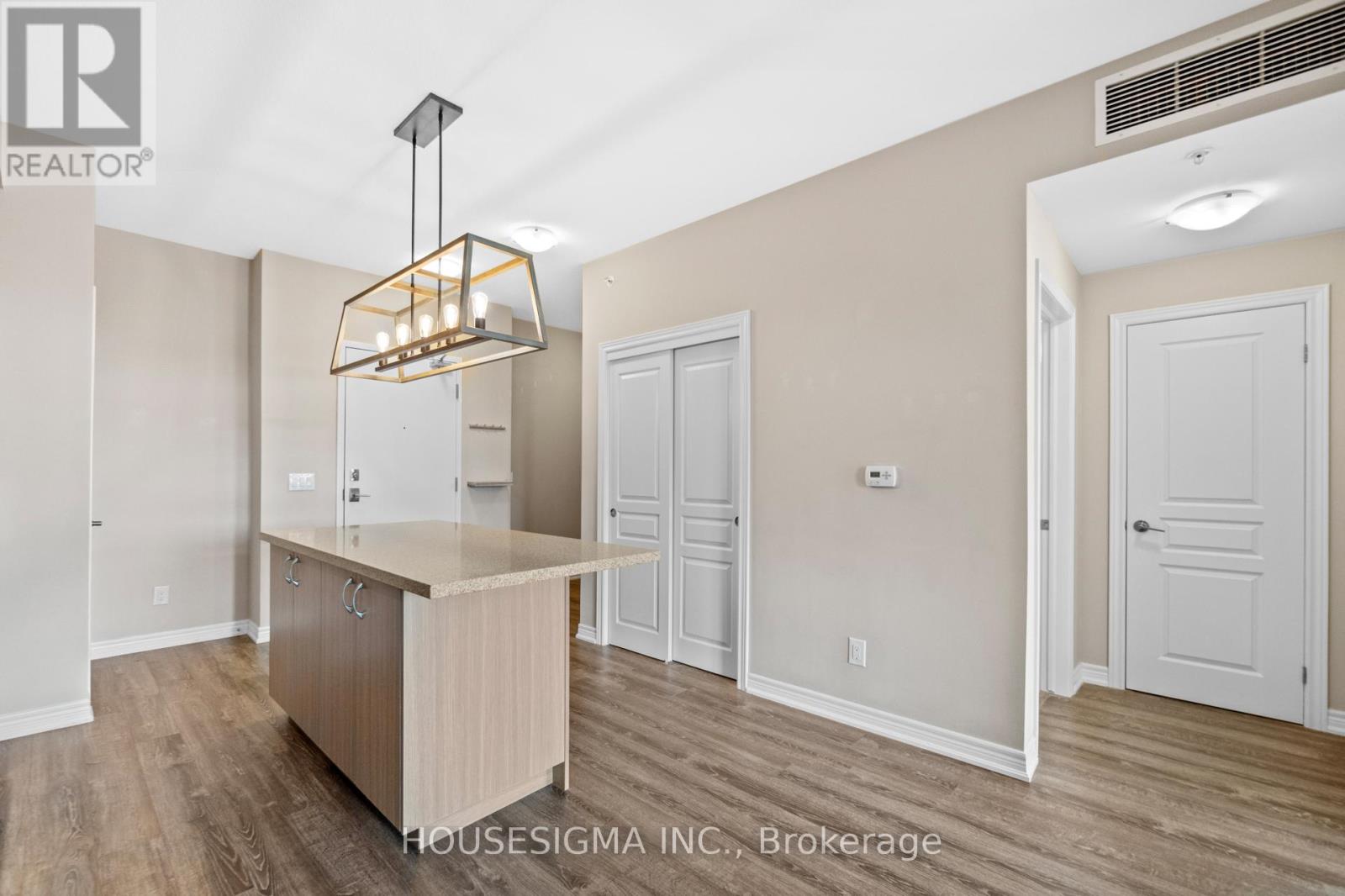 322 - 457 Plains Road E, Burlington, Ontario  L7T 0B8 - Photo 19 - W12139032