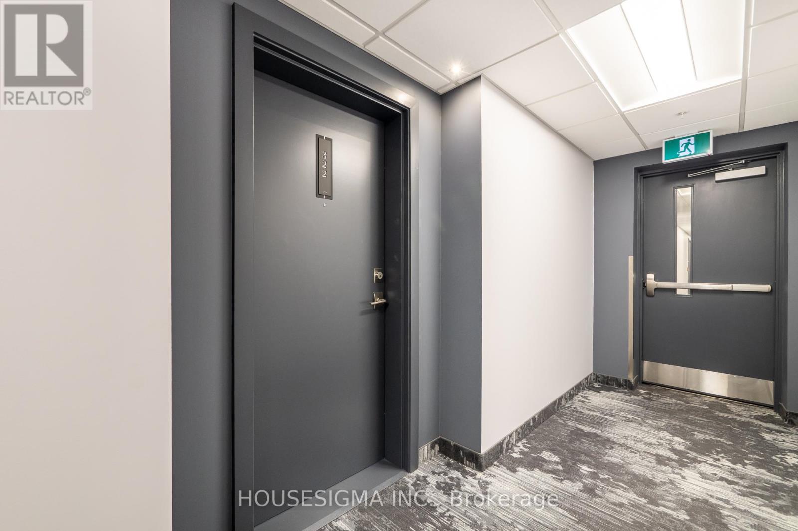 322 - 457 Plains Road E, Burlington, Ontario  L7T 0B8 - Photo 5 - W12139032