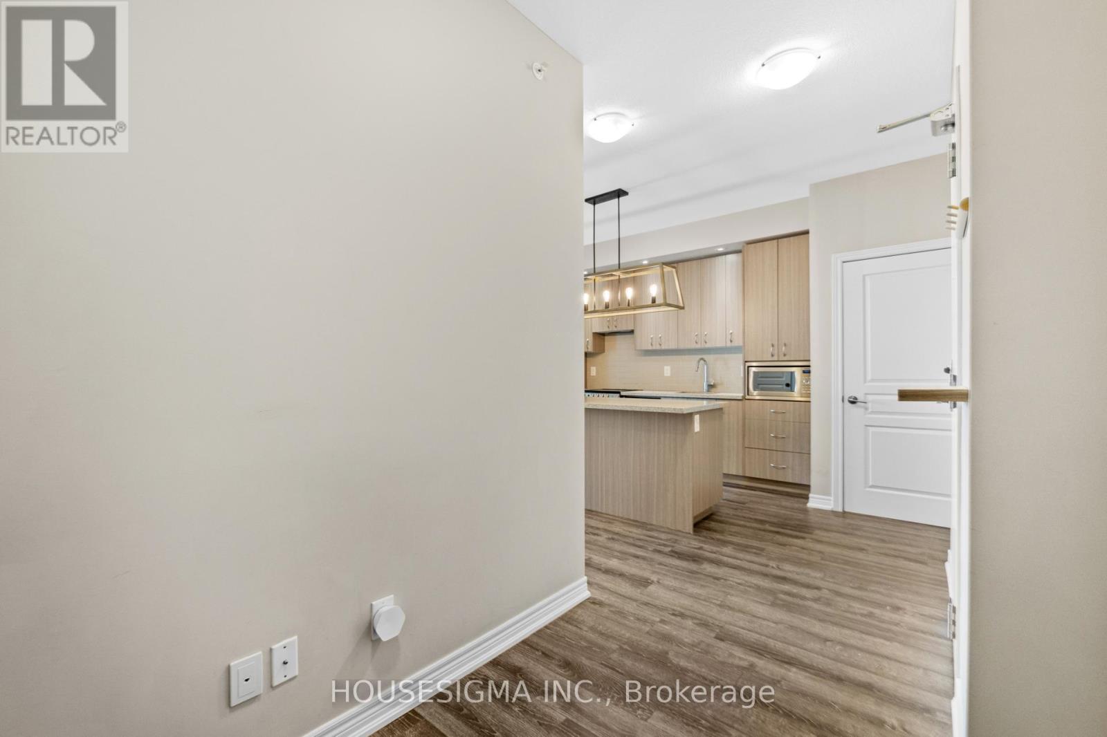 322 - 457 Plains Road E, Burlington, Ontario  L7T 0B8 - Photo 8 - W12139032