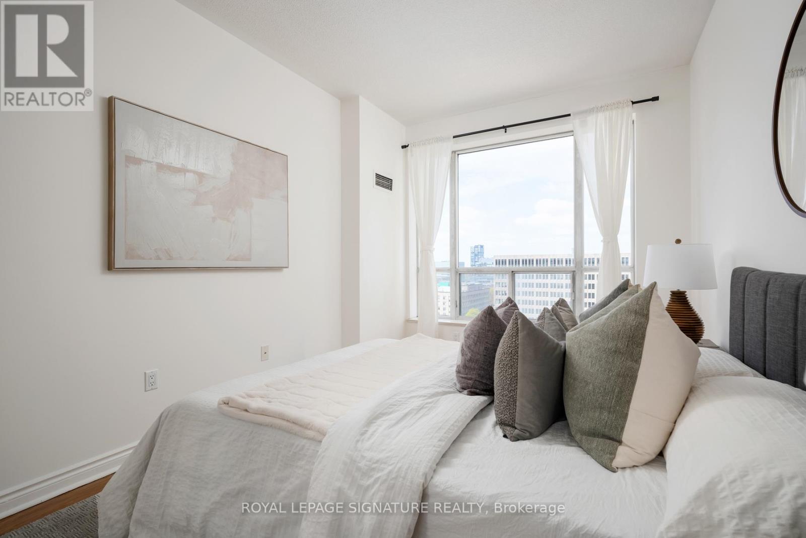 Ph4 - 889 Bay Street, Toronto, Ontario  M5S 3K5 - Photo 26 - C12138937