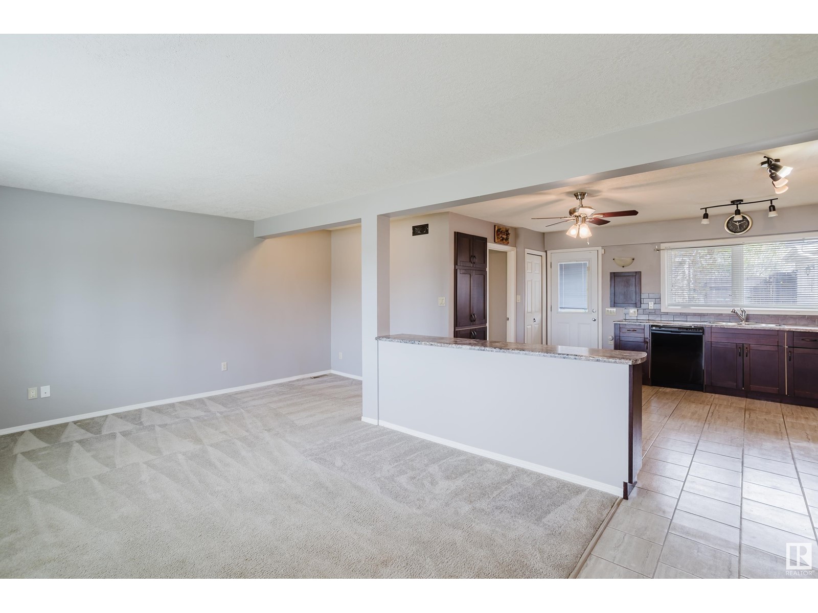 10520 52 Av Nw, Edmonton, Alberta  T6H 0P1 - Photo 2 - E4435743