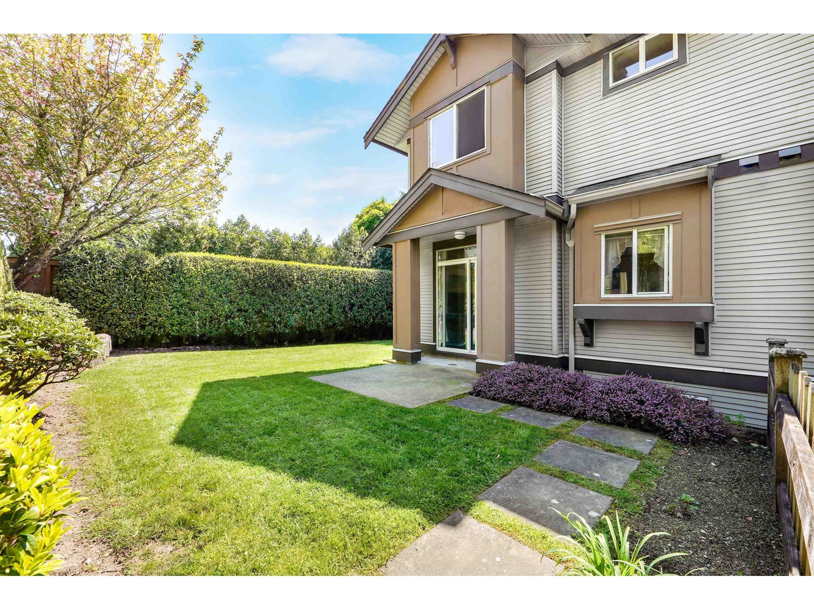 Property at 53 15168 66A AVENUE image 1