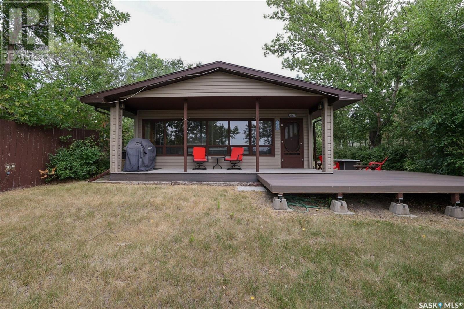 Property at 52 Lakeshore DRIVE image 1