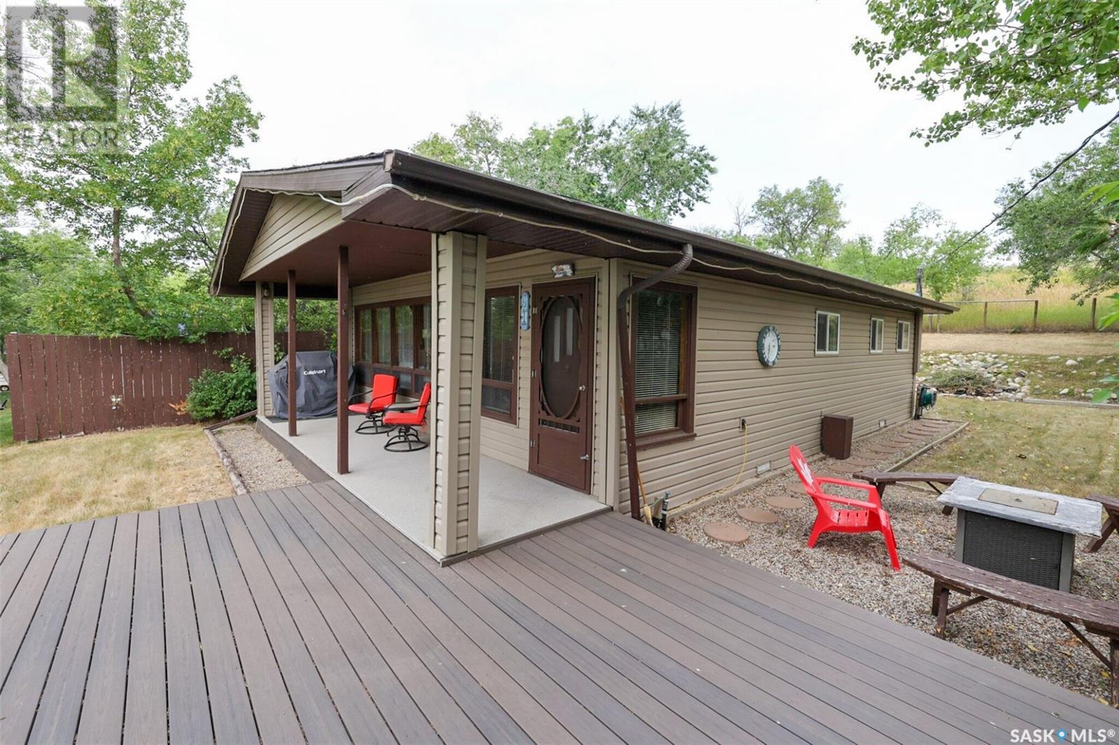 Property at 52 Lakeshore DRIVE image 2