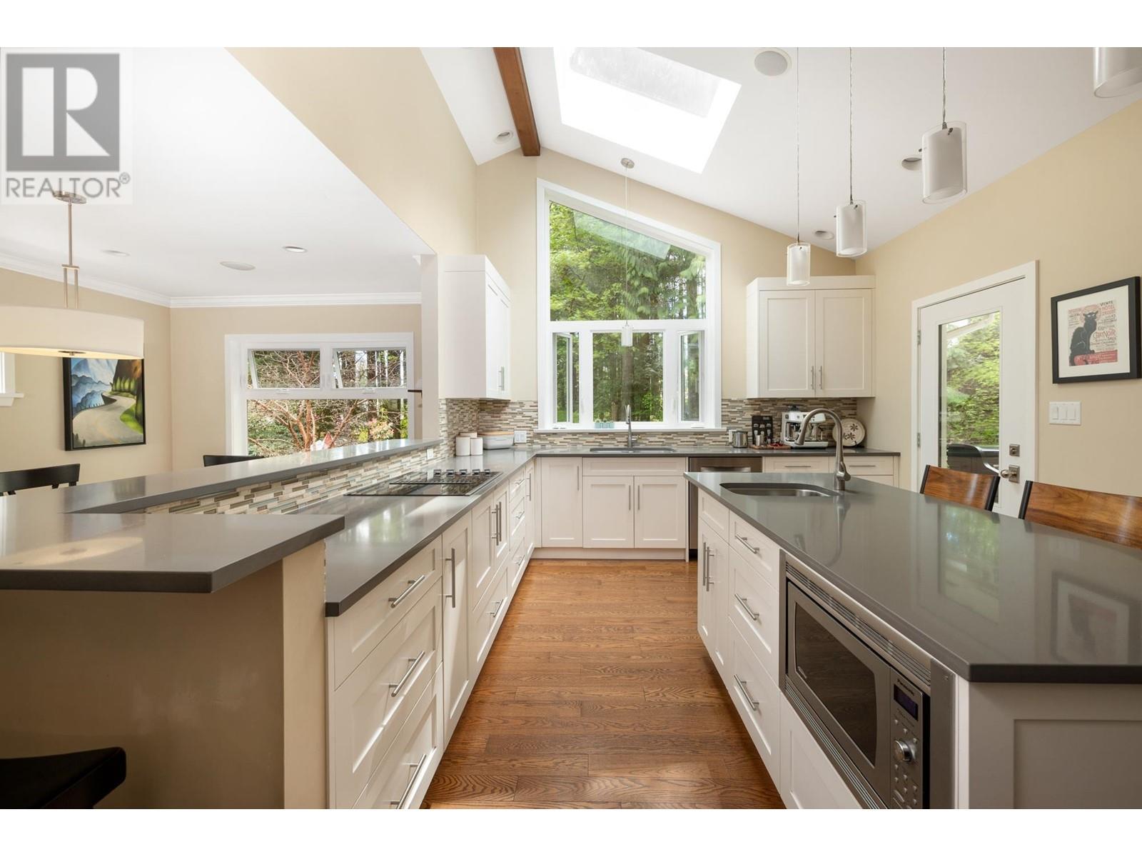 4671 Underwood Place, North Vancouver, British Columbia  V7K 3A3 - Photo 12 - R3000693