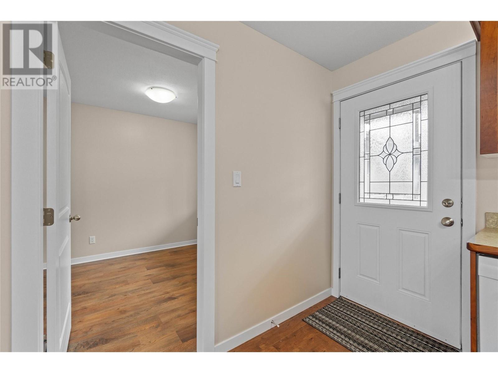 Property at 781 2 Street SE Unit# 203 image 4
