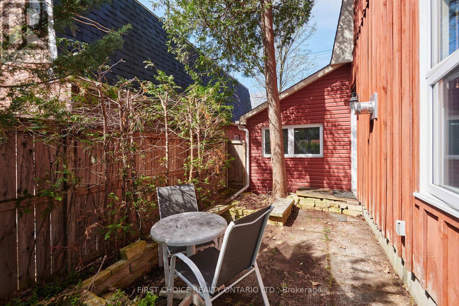 171 Springfield Road, Ottawa, Ontario  K1M 1C4 - Photo 30 - X12139056