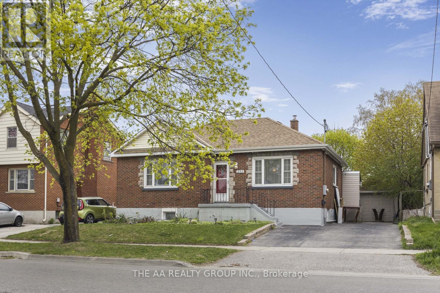 233 Mcnaughton Avenue S, Oshawa, Ontario  L1H 3B7 - Photo 1 - E12139060