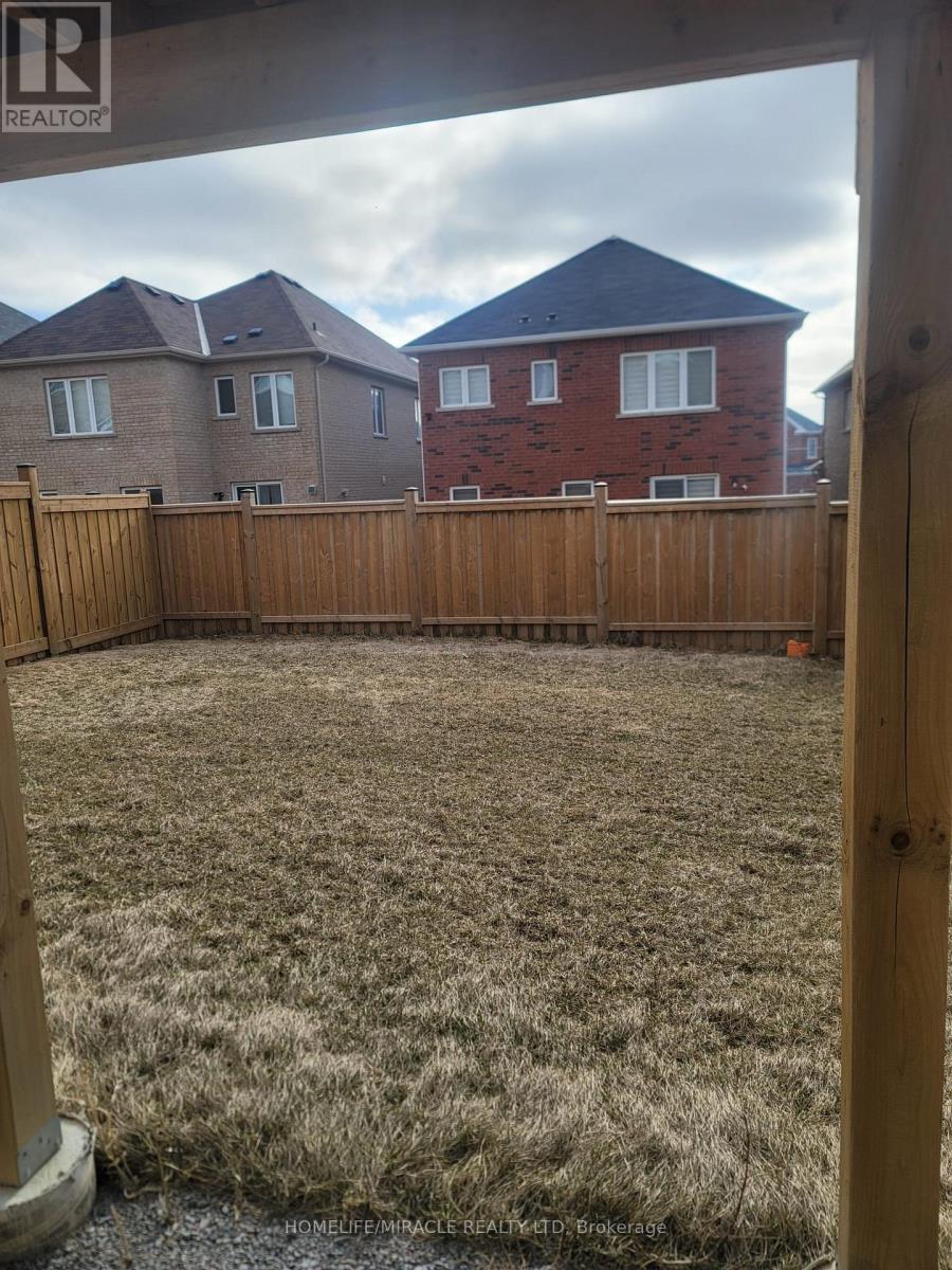 1892 Fosterbrook Street N, Oshawa, Ontario  L1K 3G5 - Photo 3 - E12139061