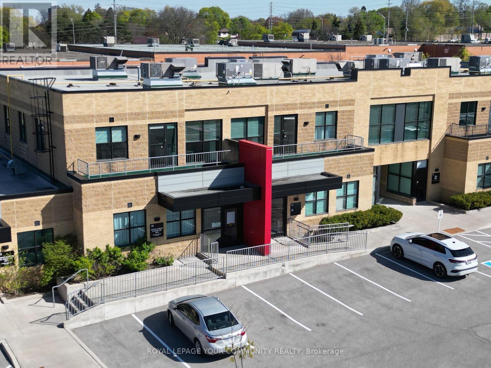28,31-32 - 2155 Dunwin Drive, Mississauga, Ontario  L5L 4M1 - Photo 3 - W12135390