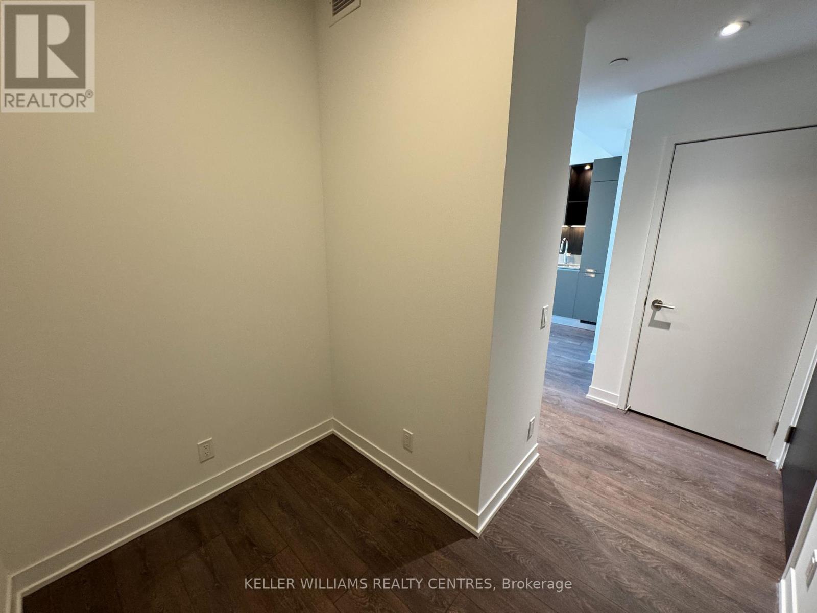 1504 - 39 Mary Street, Barrie, Ontario  L4N 1S9 - Photo 10 - S12139049